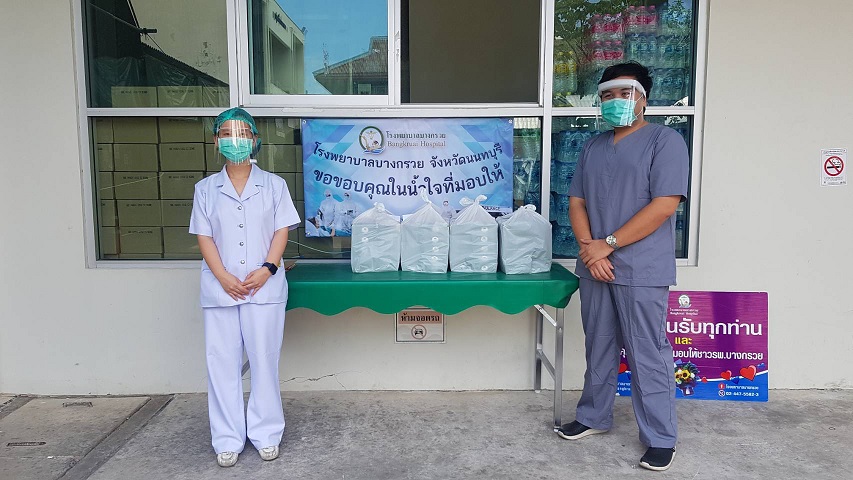 10 พ.ค.64 ขอขอบคุณ คุณ กฤษณา  ตรตินนท์, คุณวันดี  ฐิตมาดี,  คุณวิภาพรรณ  หอยา  ที่นำอาหาร จำนวน  50 กล่อง มามอบให้โรงพยาบาลบางกรวยเพื่อเป็นกำลังใจในการปฏิบัติงาน   ขอขอบพระคุณเป็นอย่างสูงมา ณ ที่นี้ด้วยค่ะ